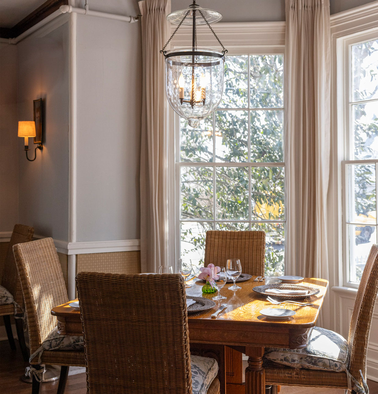 Boutique hospitality combining fine dining and lodging in the Hamptons