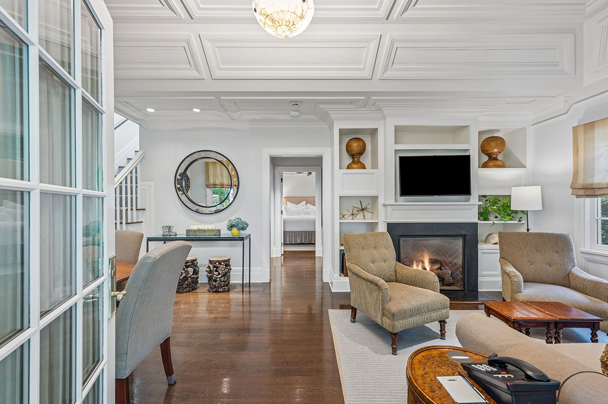 142-The Carriage House 1770 House 2945 Luxury inn and dining destination in the Hamptons