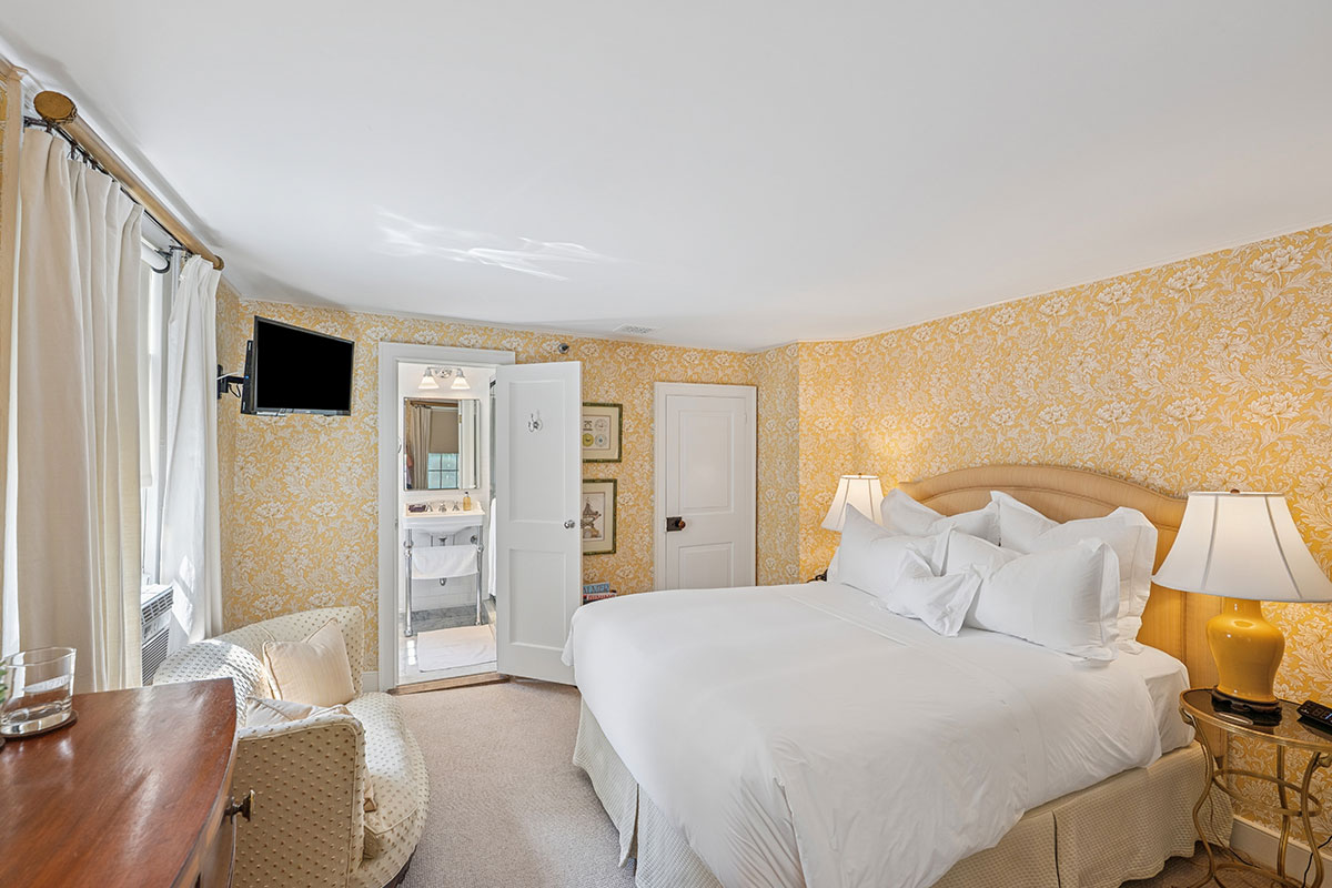 Luxury inn and dining destination in the Hamptons