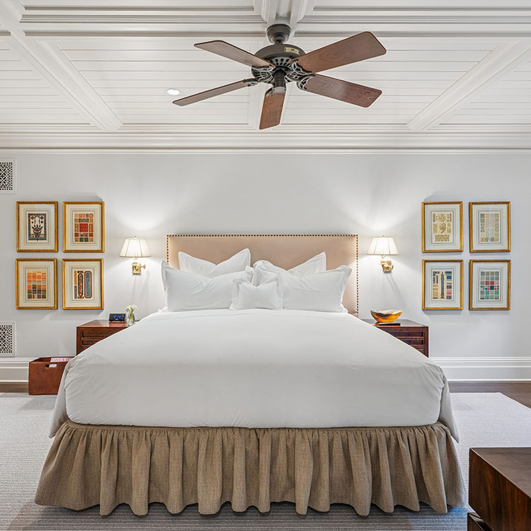 Elegant restaurant and lodging experience in the Hamptons