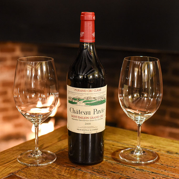 Elegant restaurant and lodging experience in the Hamptons