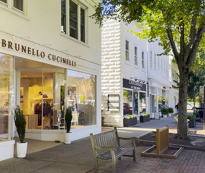 Elegant restaurant and lodging experience in the Hamptons